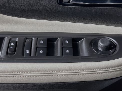 Used 2018 Buick Encore Sport Touring w/ Safety Package image 17