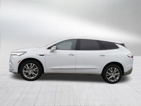 Used 2024 Buick Enclave Essence w/ Experience Buick Package image 5