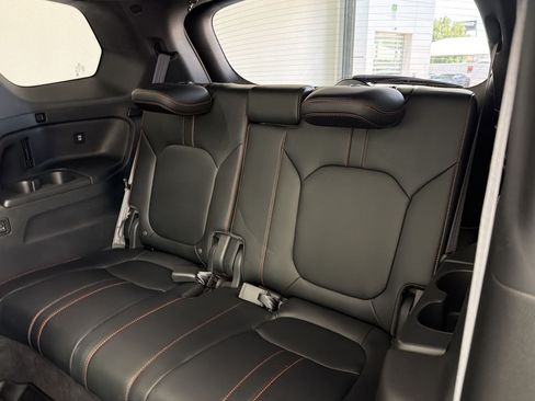 Used 2025 Honda Pilot TrailSport image 30