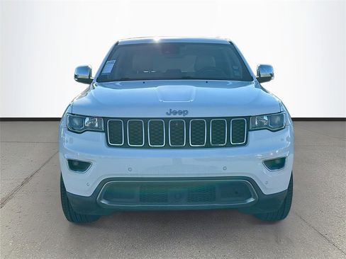 Used 2021 Jeep Grand Cherokee Limited w/ Luxury Group II image 2