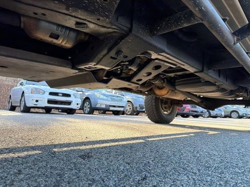 Used 2018 Toyota Tacoma SR5 image 9