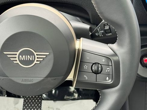 Used 2025 MINI Cooper S FWD image 22