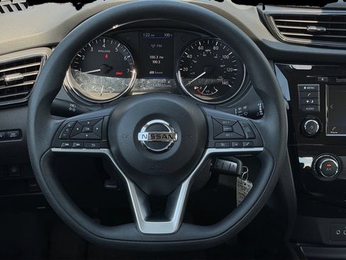 Used 2019 Nissan Rogue S FWD image 18
