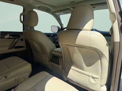 Used 2018 Lexus GX 460 Luxury image 16