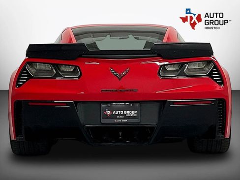 Used 2016 Chevrolet Corvette Z06 w/ 3LZ Preferred Equipment Group RWD image 7