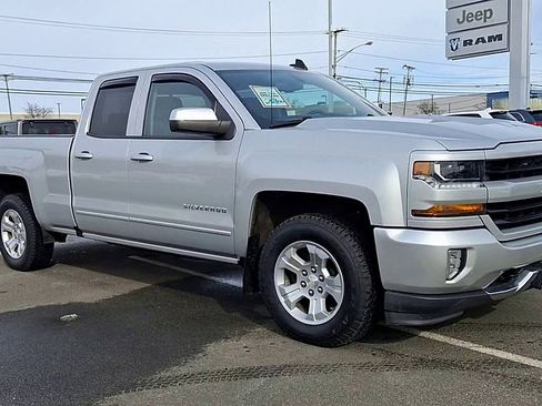 Used 2018 Chevrolet Silverado 1500 LT w/ All Star Edition image 2