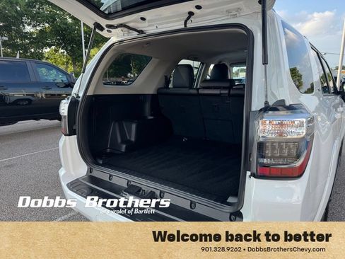 Used 2024 Toyota 4Runner SR5 Premium AWD/4WD image 40