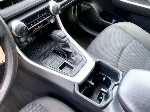 Used 2024 Toyota RAV4 LE AWD/4WD image 16