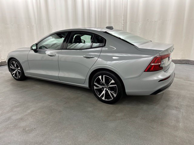 Used 2025 Volvo S60 B5 Core FWD image 3