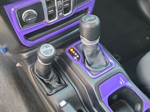Used 2020 Jeep Wrangler Unlimited Sport S AWD/4WD image 24