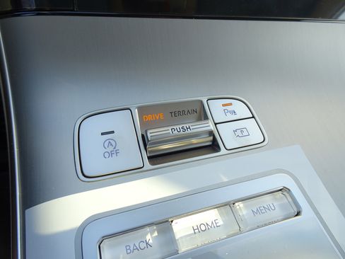 New 2026 Genesis GV70 2.5T Select image 17