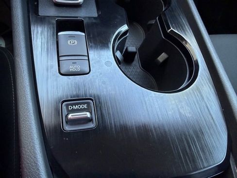 Certified 2023 Nissan Rogue S image 24