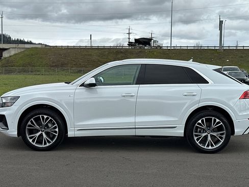 Used 2023 Audi Q8 Premium Plus w/ Premium Plus Package image 6