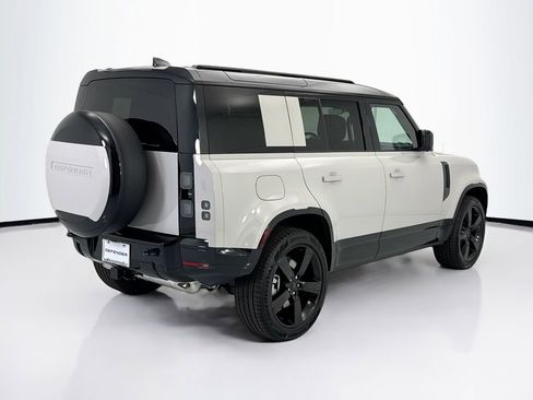 New 2026 Land Rover Defender 110 X-Dynamic SE AWD/4WD image 5