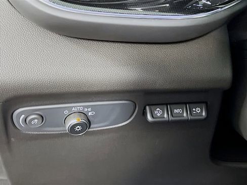 Certified 2023 Buick Envision Essence w/ Technology Package II image 9