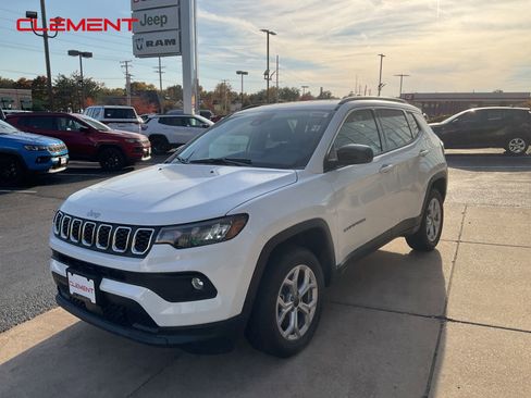 New 2026 Jeep Compass Latitude image 1