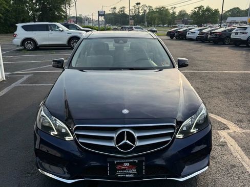 Used 2016 Mercedes-Benz E 350 4MATIC Sedan image 4