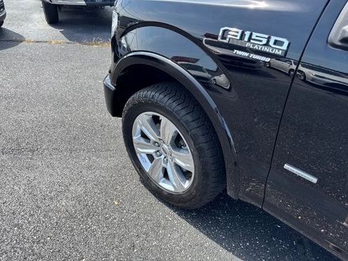 Used 2017 Ford F150 Platinum w/ Equipment Group 701A Luxury AWD/4WD image 10