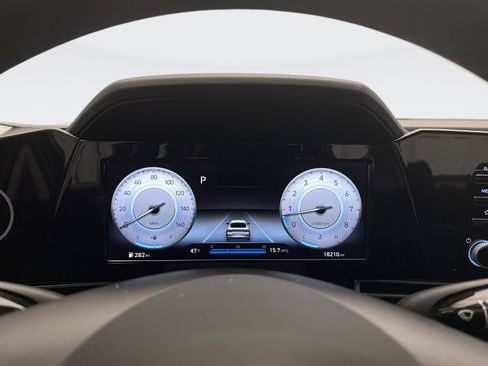 Used 2022 Hyundai Elantra SEL w/ Convenience Package image 9