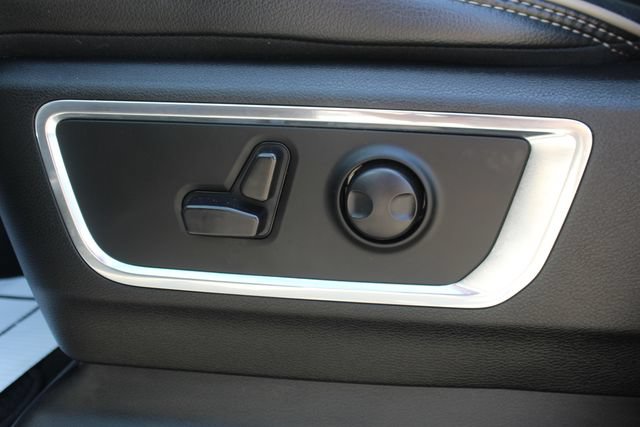 Used 2024 RAM 1500 Laramie AWD/4WD image 14