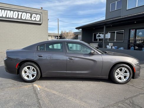 Used 2021 Dodge Charger SXT w/ Leather Interior Group image 6