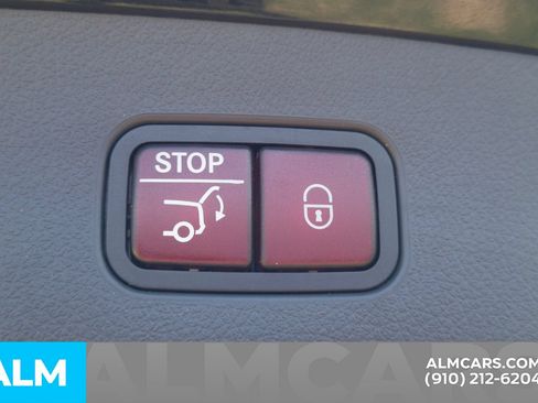 Used 2024 Mercedes-Benz GLC 300 4MATIC image 10