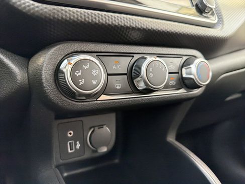 Used 2022 Nissan Kicks S image 19