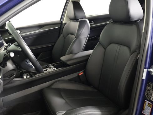 Used 2025 Kia K5 EX image 32