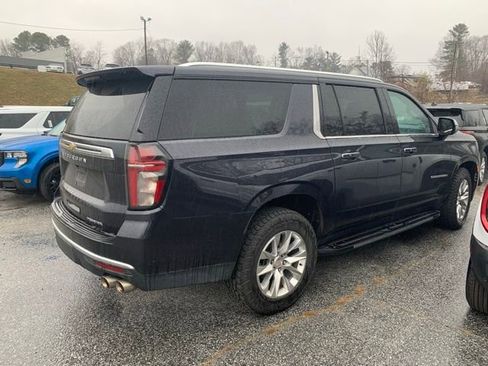 Used 2023 Chevrolet Suburban Premier image 25