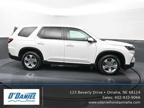 Used 2025 Honda Pilot EX-L image 7