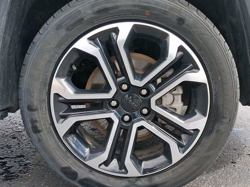 Used 2022 Jeep Compass Limited image 8