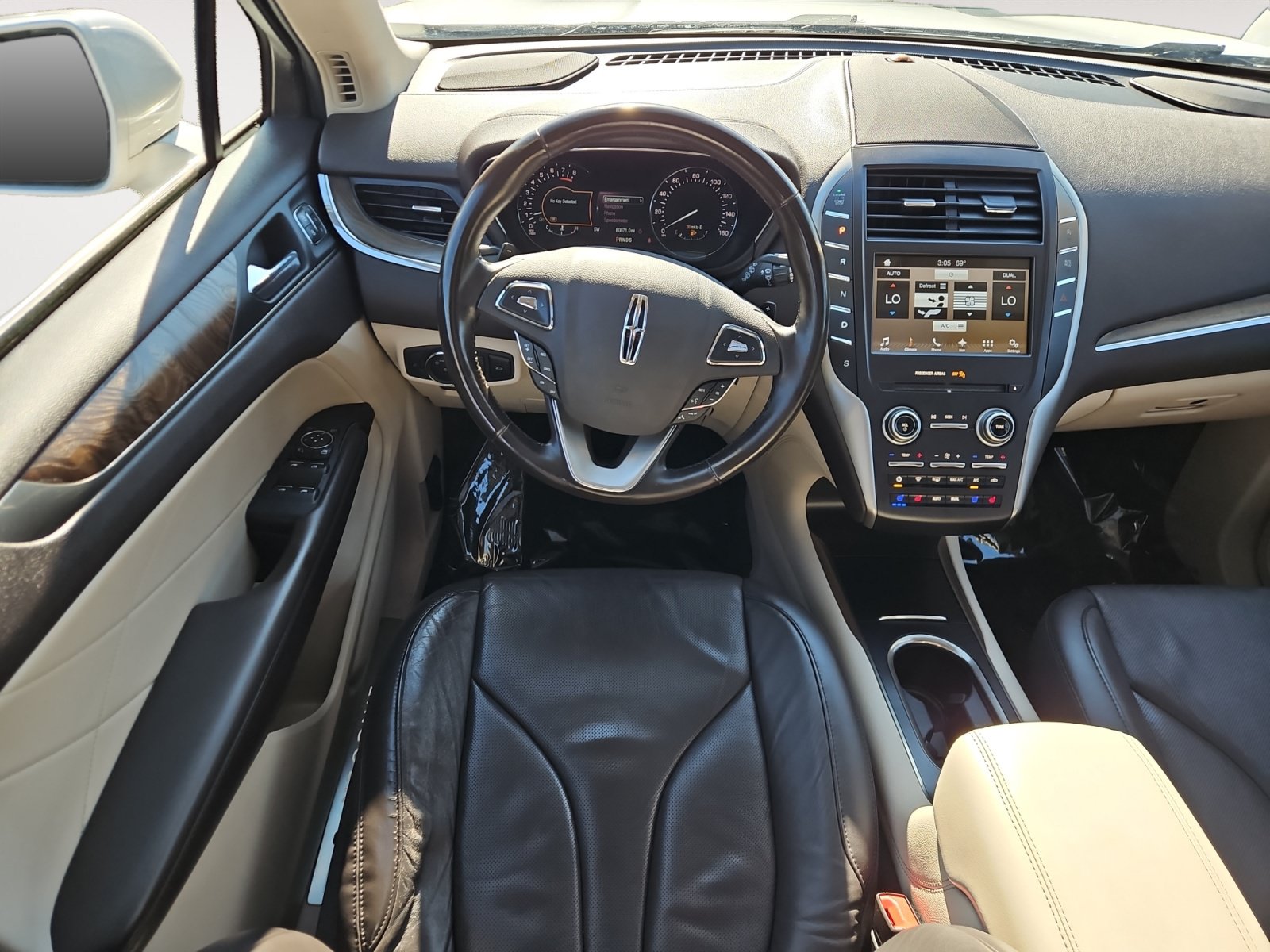 Used 2017 Lincoln MKC Reserve FWD image 10