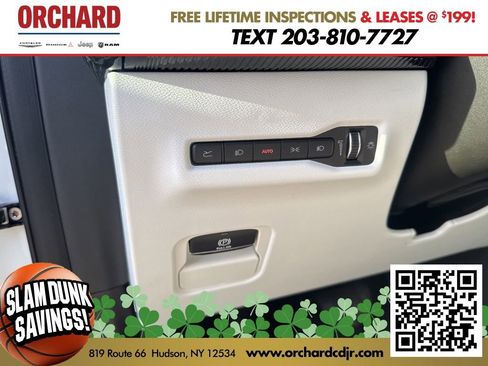 Used 2025 Jeep Wagoneer S Limited image 30