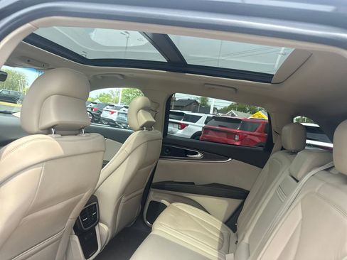 Used 2019 Lincoln Nautilus Reserve AWD/4WD image 17