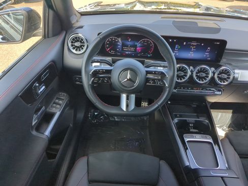 Certified 2025 Mercedes-Benz GLB 250 image 16