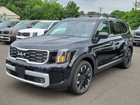 Used 2024 Kia Telluride SX w/ Towing Package image 2