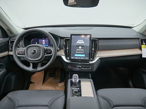 New 2026 Volvo XC90 T8 Plus w/ Protection Package AWD/4WD image 27