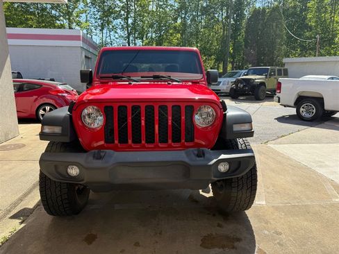 Used 2020 Jeep Gladiator Sport w/ Quick Order Package 24S AWD/4WD image 14