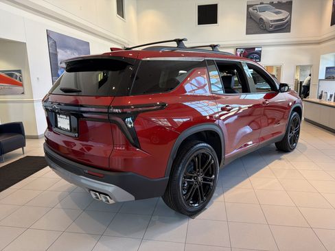 New 2026 Chevrolet Traverse LT image 5