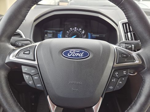 Used 2022 Ford Edge SEL image 10