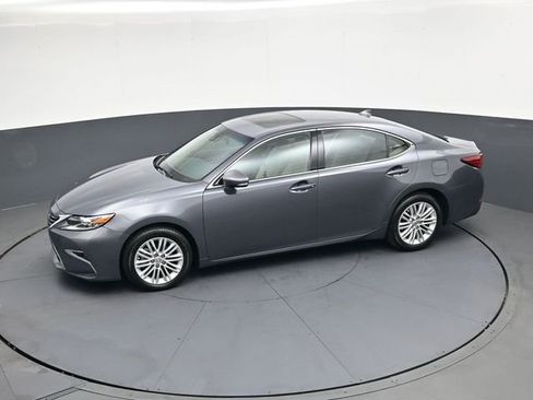 Used 2017 Lexus ES 350 w/ Premium Package FWD image 29