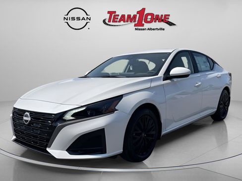 New 2026 Nissan Altima 2.5 SV FWD image 5