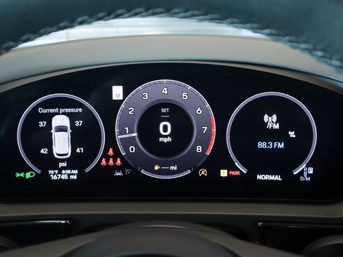Certified 2024 Porsche Cayenne AWD/4WD image 15