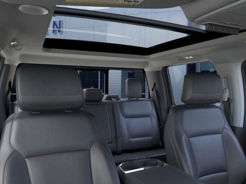 New 2026 Ford F250 Lariat w/ Black Appearance Package image 22