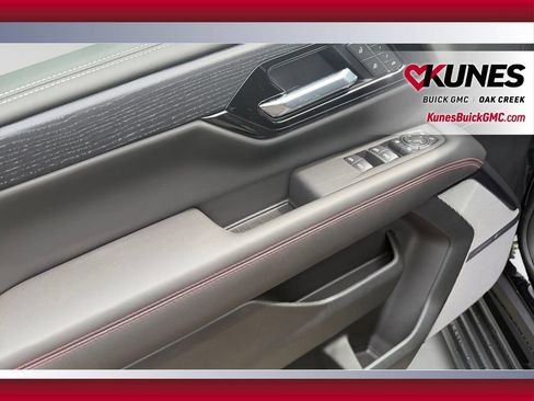 New 2026 GMC Yukon AT4 Ultimate w/ LPO, Floor Liner Package AWD/4WD image 21