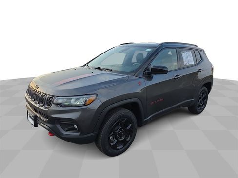 Used 2023 Jeep Compass Trailhawk image 1
