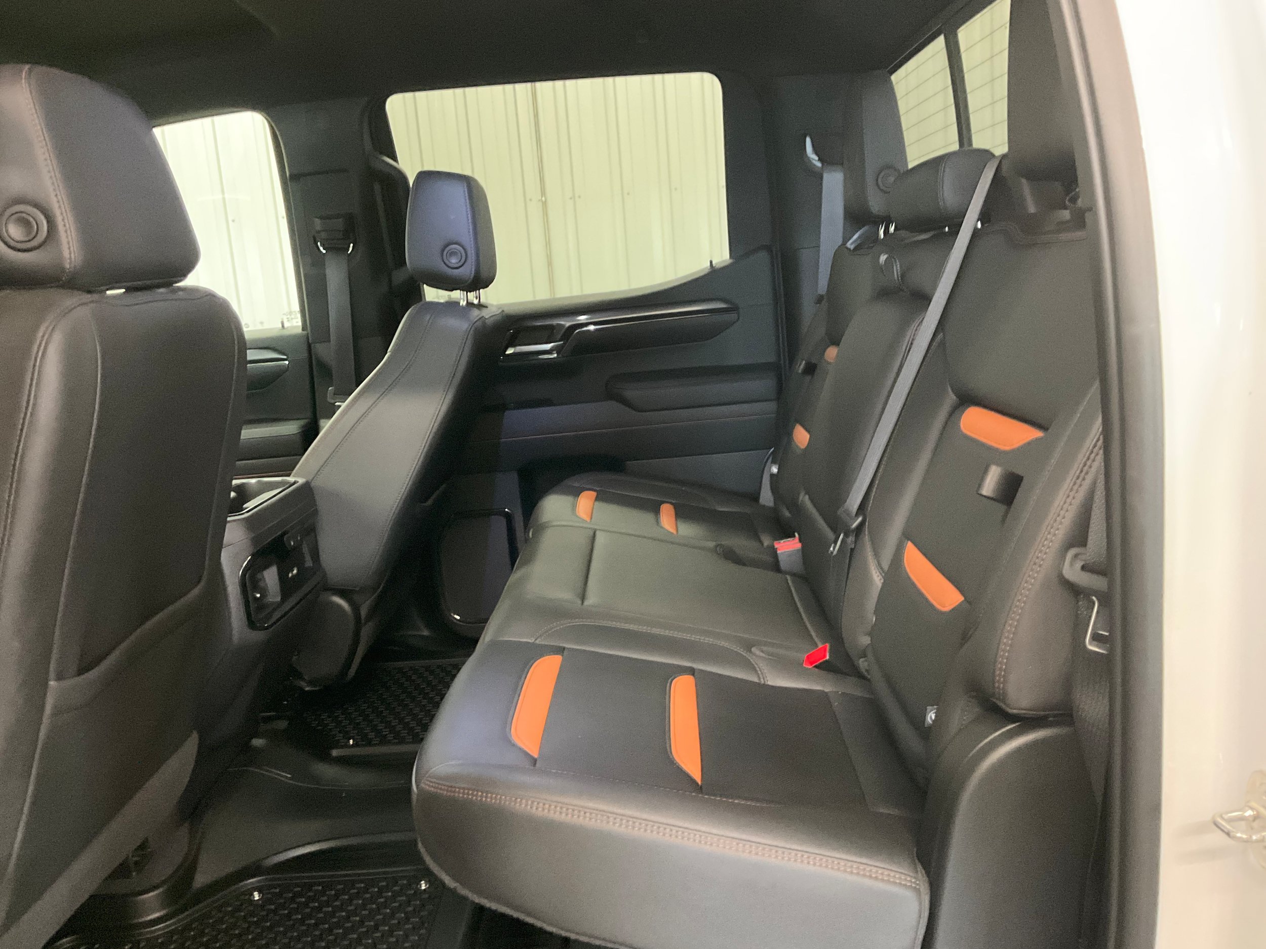 Used 2024 GMC Sierra 1500 AT4 w/ Technology Package AWD/4WD image 19