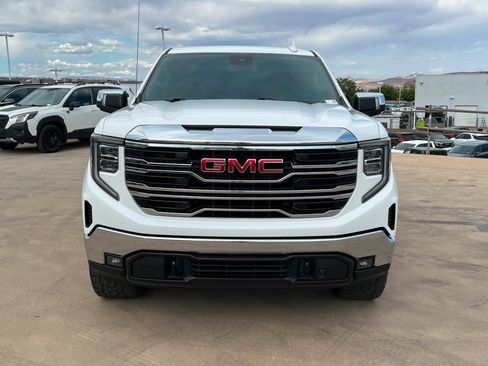 Used 2024 GMC Sierra 1500 SLT w/ SLT Convenience Package AWD/4WD image 9