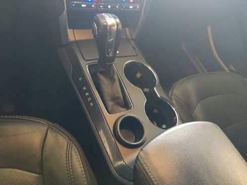 Used 2018 Ford Explorer Limited image 26