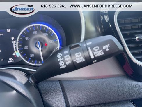 Used 2025 Chrysler Pacifica Select FWD image 20
